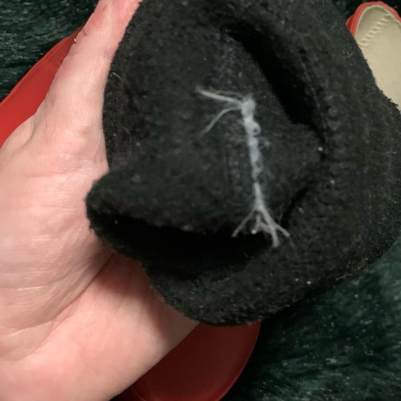 Hunter Toddler size 6 Red boots & Black Cold Weather Inserts (bought separate) - Picture 7 of 8